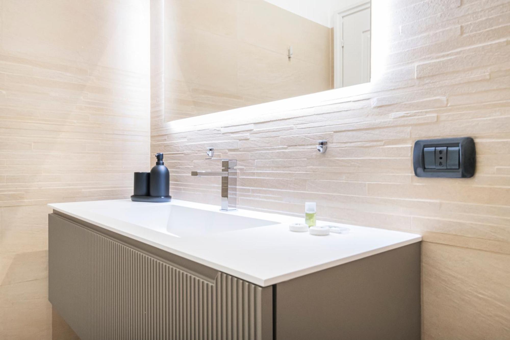 Easylife - Magnificent Splendid Apt Sant'Ambrogio Milan Luaran gambar